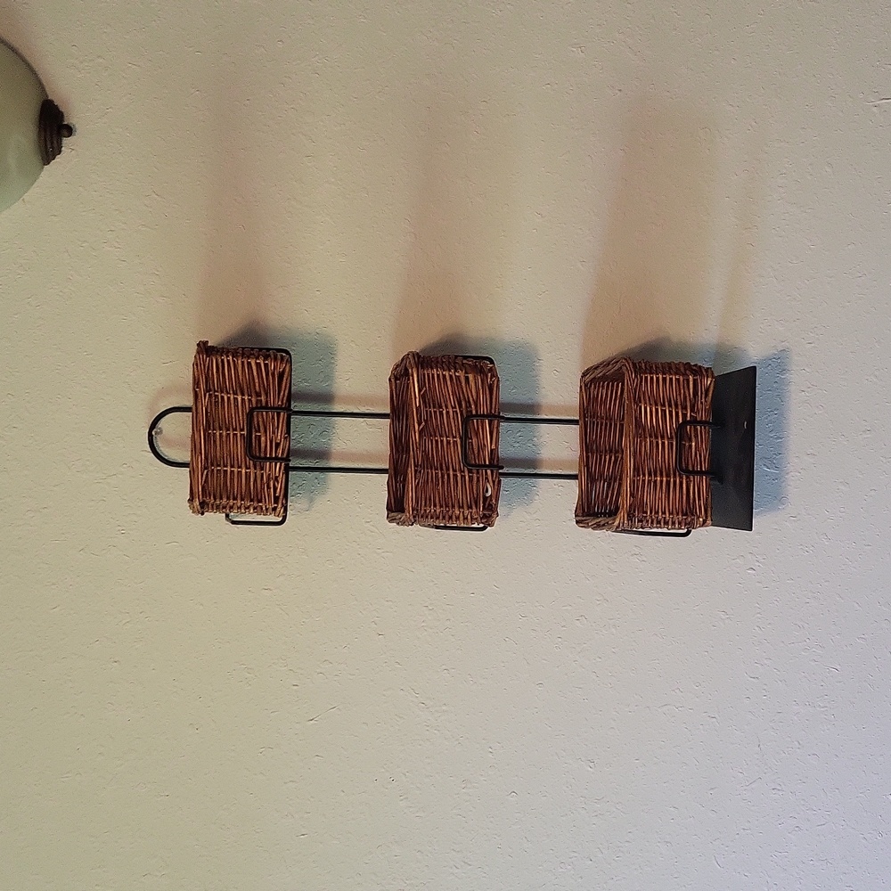 Hamgable baskets